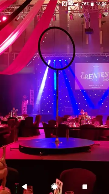 Freestanding aerial pole lollipop: aerial performers
