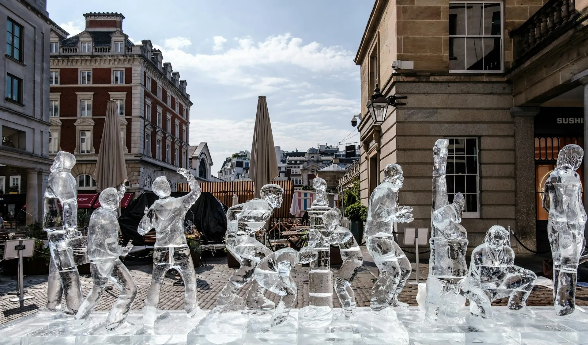 Ice Sculptures & Ice Luges