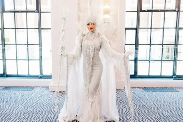White: living statues, winter wonderland theme