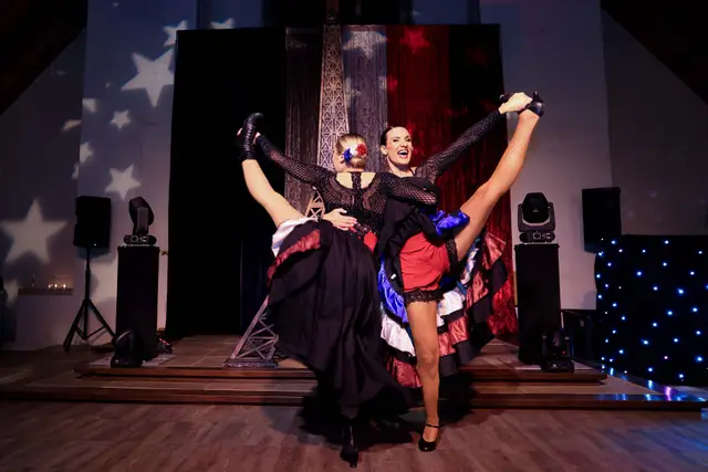 Parisian Can Can dancers: themed dancers, parisian theme