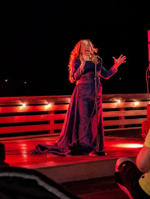 Adele at sunset: tribute acts